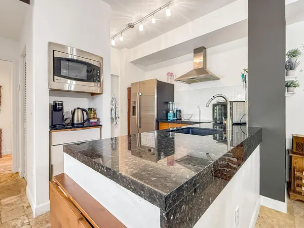 $3,200 | 1900 Van Buren Street, Unit 118B, Hollywood, FL 33020