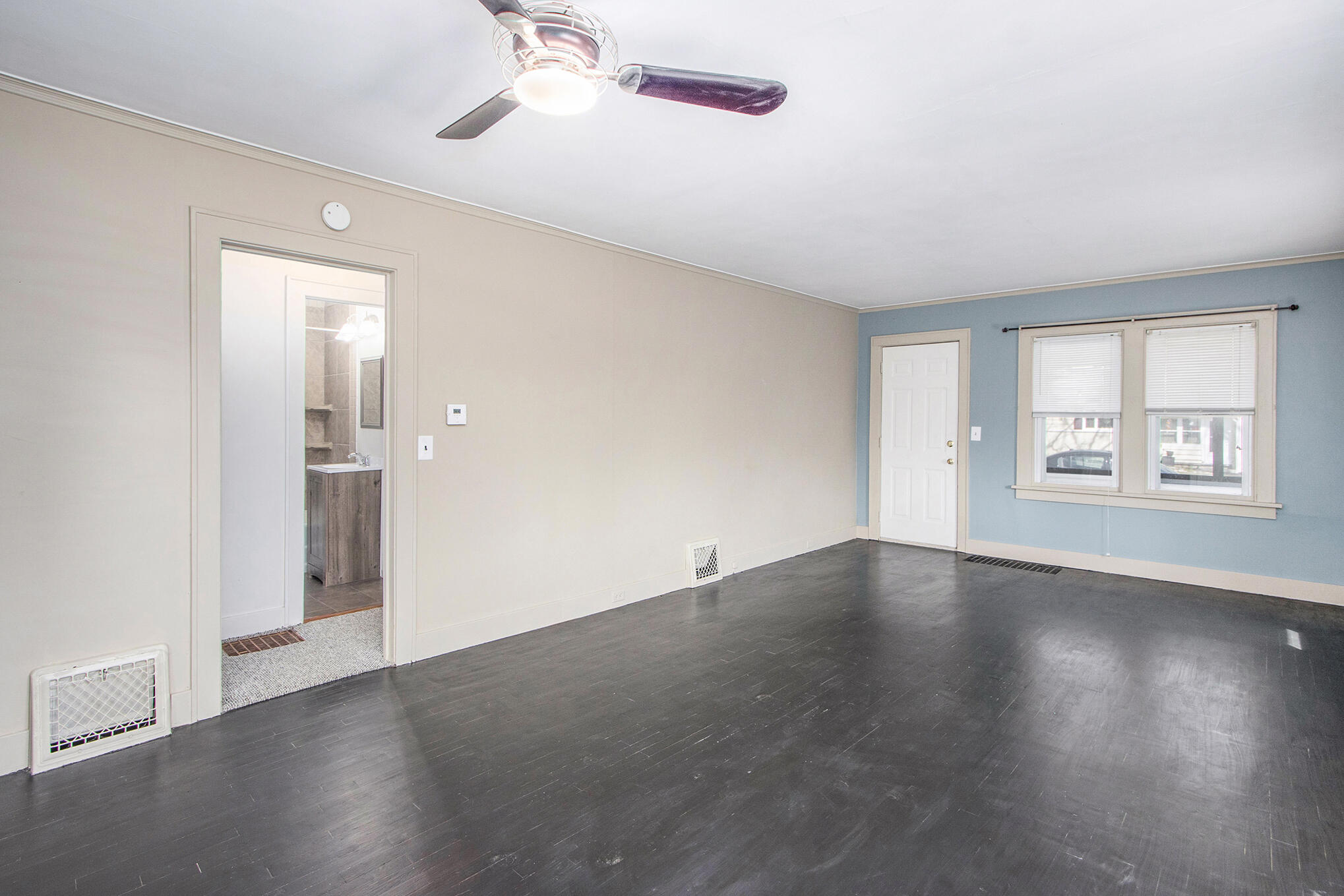 37 Ridgewood Street Kalamazoo, MI 49001 - Photo 6 of 18 37Ridgewood_11