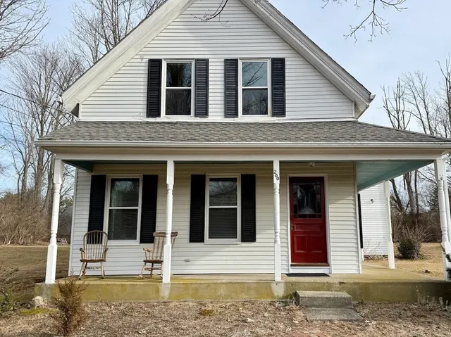 $1,850 | 200 South Street, Unit 1, West Bridgewater, MA 02379