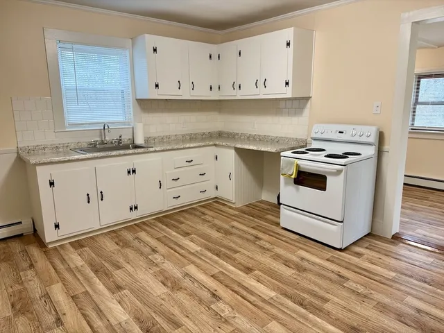 $1,850 | 200 South Street, Unit 1, West Bridgewater, MA 02379