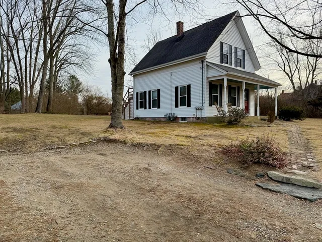 $1,850 | 200 South Street, Unit 1, West Bridgewater, MA 02379