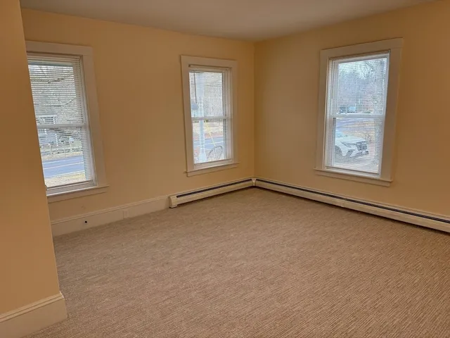 $1,850 | 200 South Street, Unit 1, West Bridgewater, MA 02379