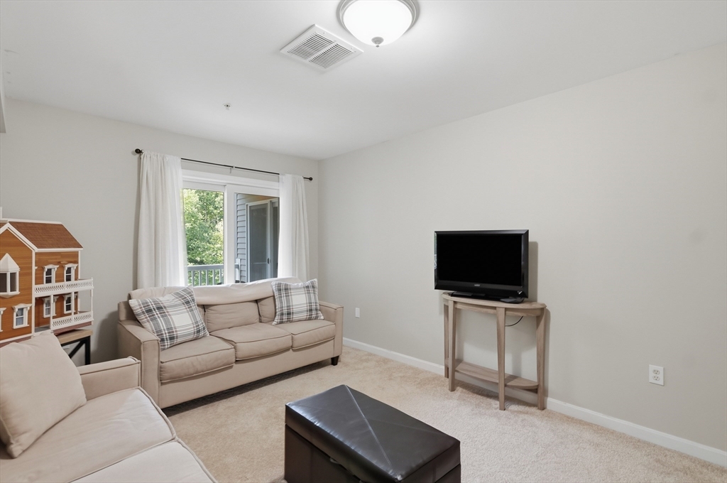 2 Duck Pond Road, Unit 126 Beverly, MA 01915 - Photo 15 of 32 Gallery Image 15