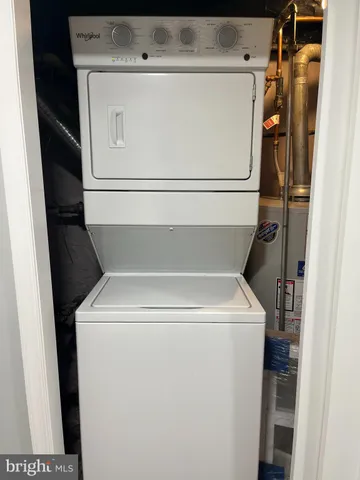 a close up view of washer and dryer
