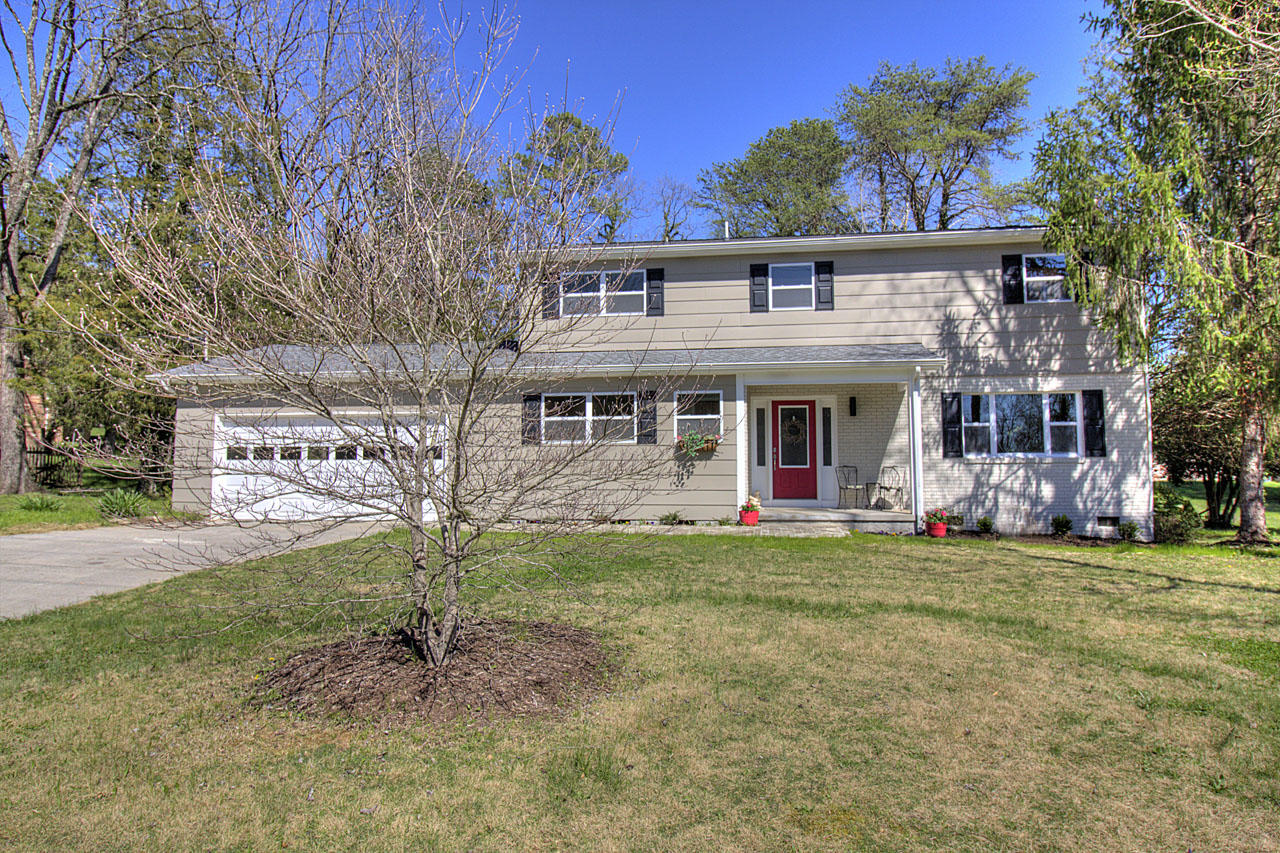 102 Case Lane Oak Ridge, TN 37830 - Photo 1 of 40 102 Case Lane
