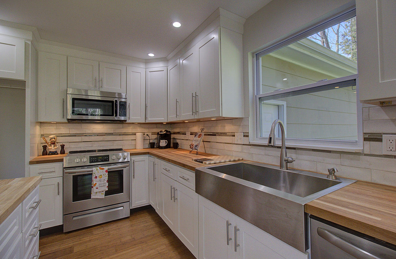102 Case Lane Oak Ridge, TN 37830 - Photo 21 of 40 Stainless Steel Appliances