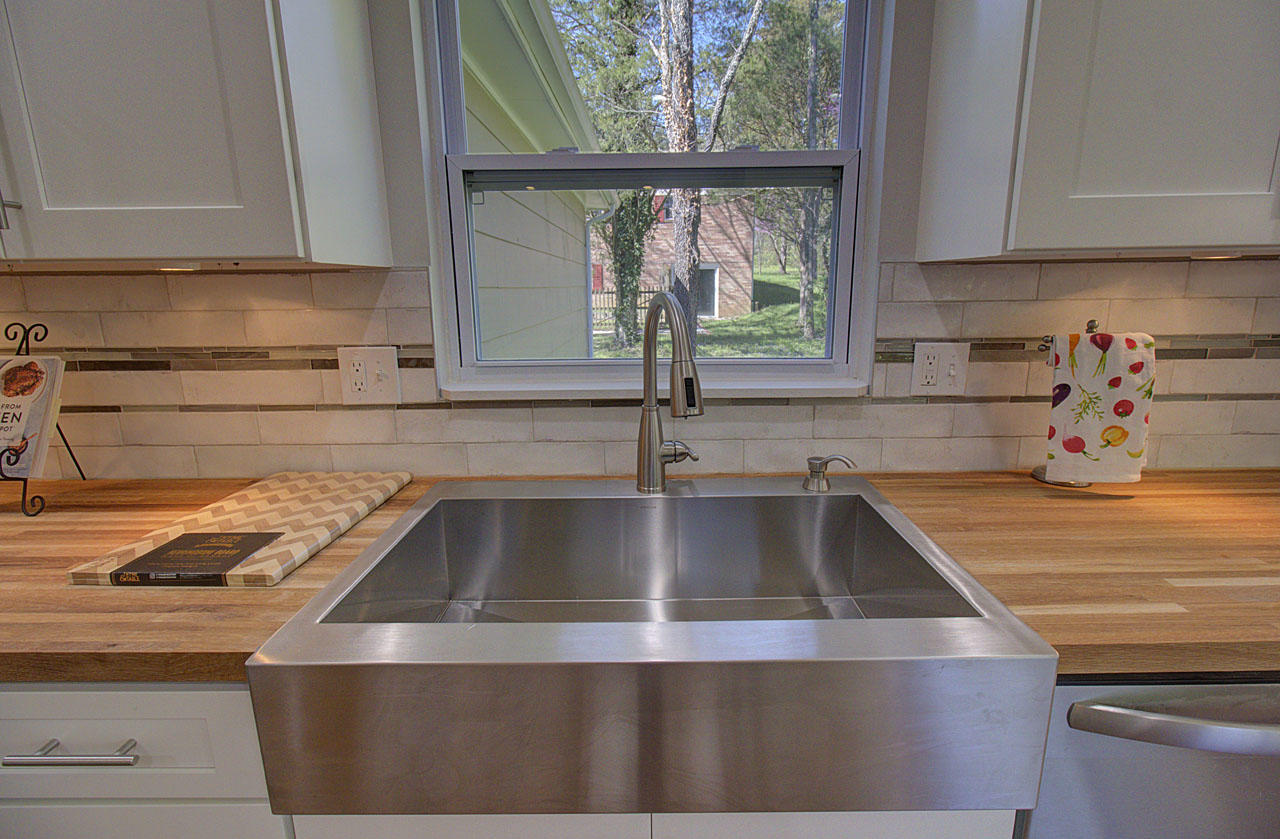 102 Case Lane Oak Ridge, TN 37830 - Photo 24 of 40 Kitchen Sink