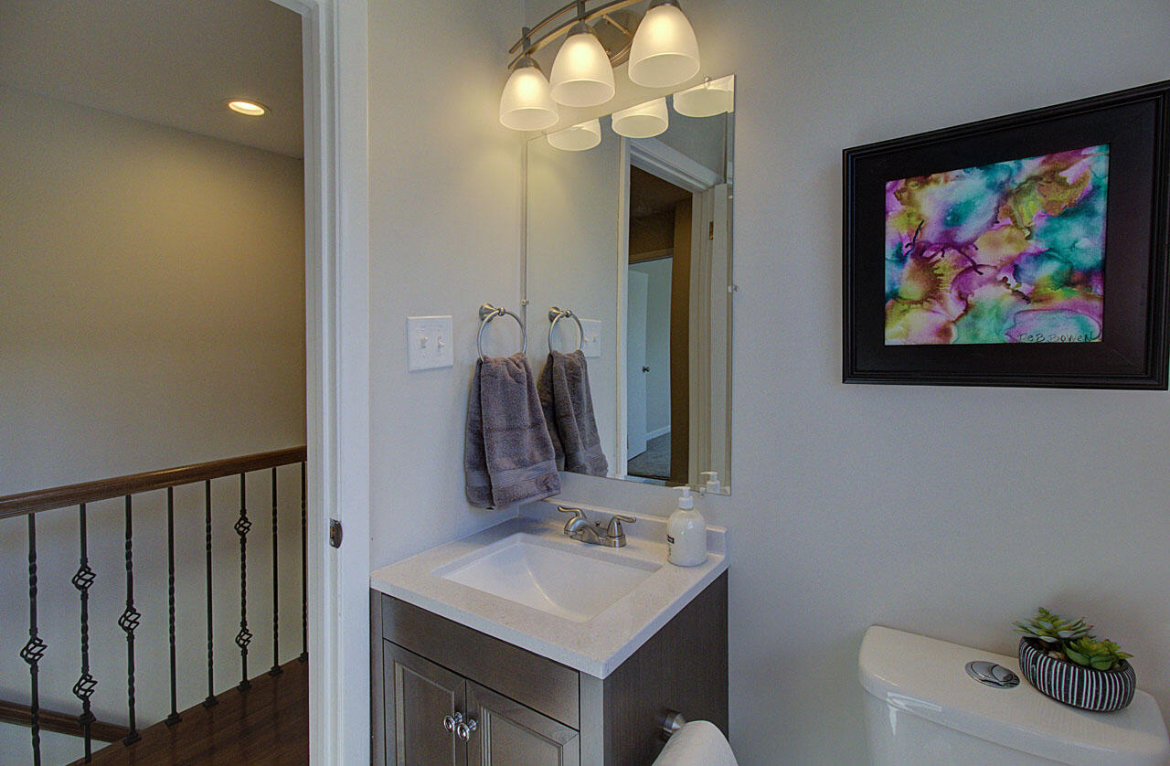 102 Case Lane Oak Ridge, TN 37830 - Photo 39 of 40 Main Bathroom View 2