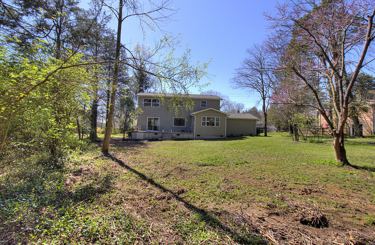 102 Case Lane Oak Ridge, TN 37830 - Photo 9 of 40 Rear View