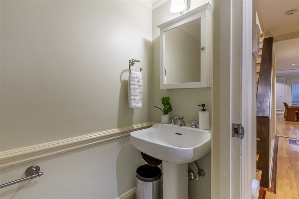 159 St Botolph Street, Unit 1 Boston, MA 02115 - Photo 19 of 22