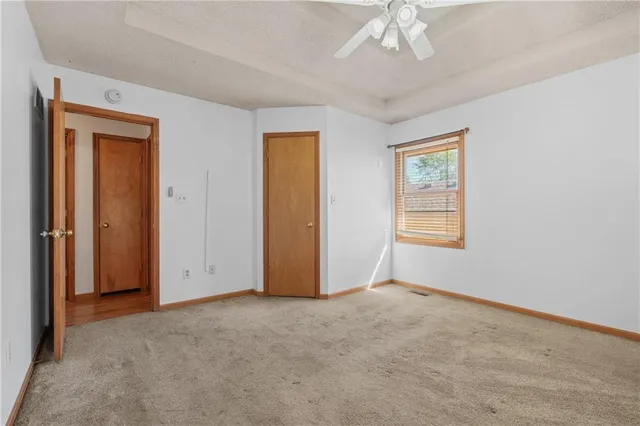 $268,900 | 1124 North Ponca Drive, Independence, MO 64056