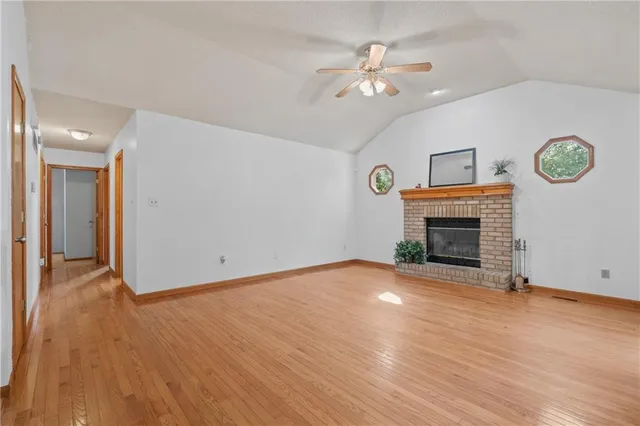 $268,900 | 1124 North Ponca Drive, Independence, MO 64056