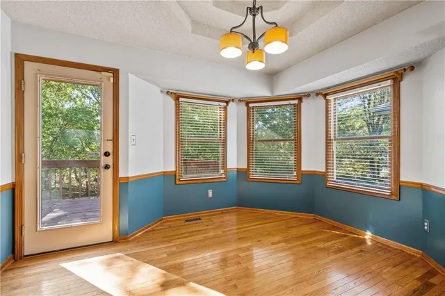 $268,900 | 1124 North Ponca Drive, Independence, MO 64056