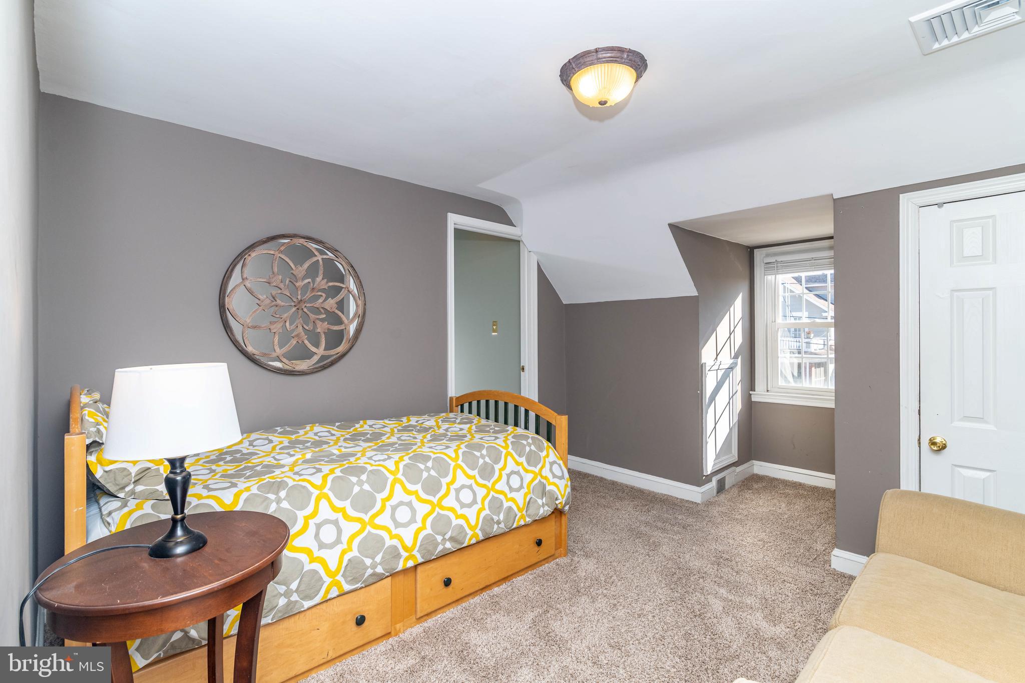 476 Prospect Road Springfield, PA 19064 - Photo 30 of 52 transition/flex space leading to primary suite