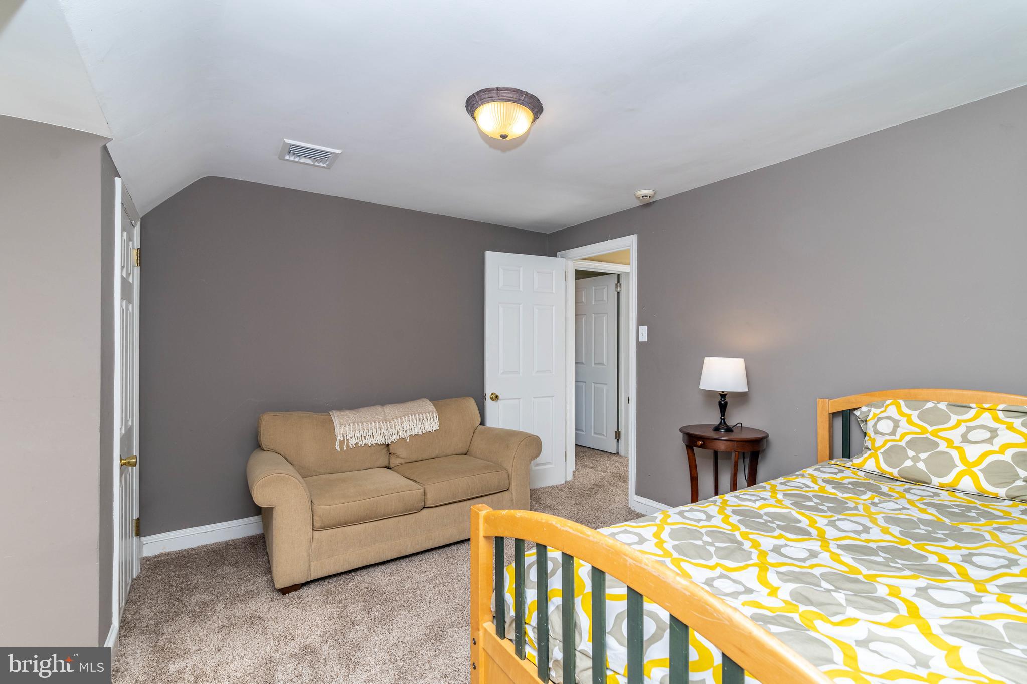 476 Prospect Road Springfield, PA 19064 - Photo 31 of 52 transition/flex space leading to primary suite