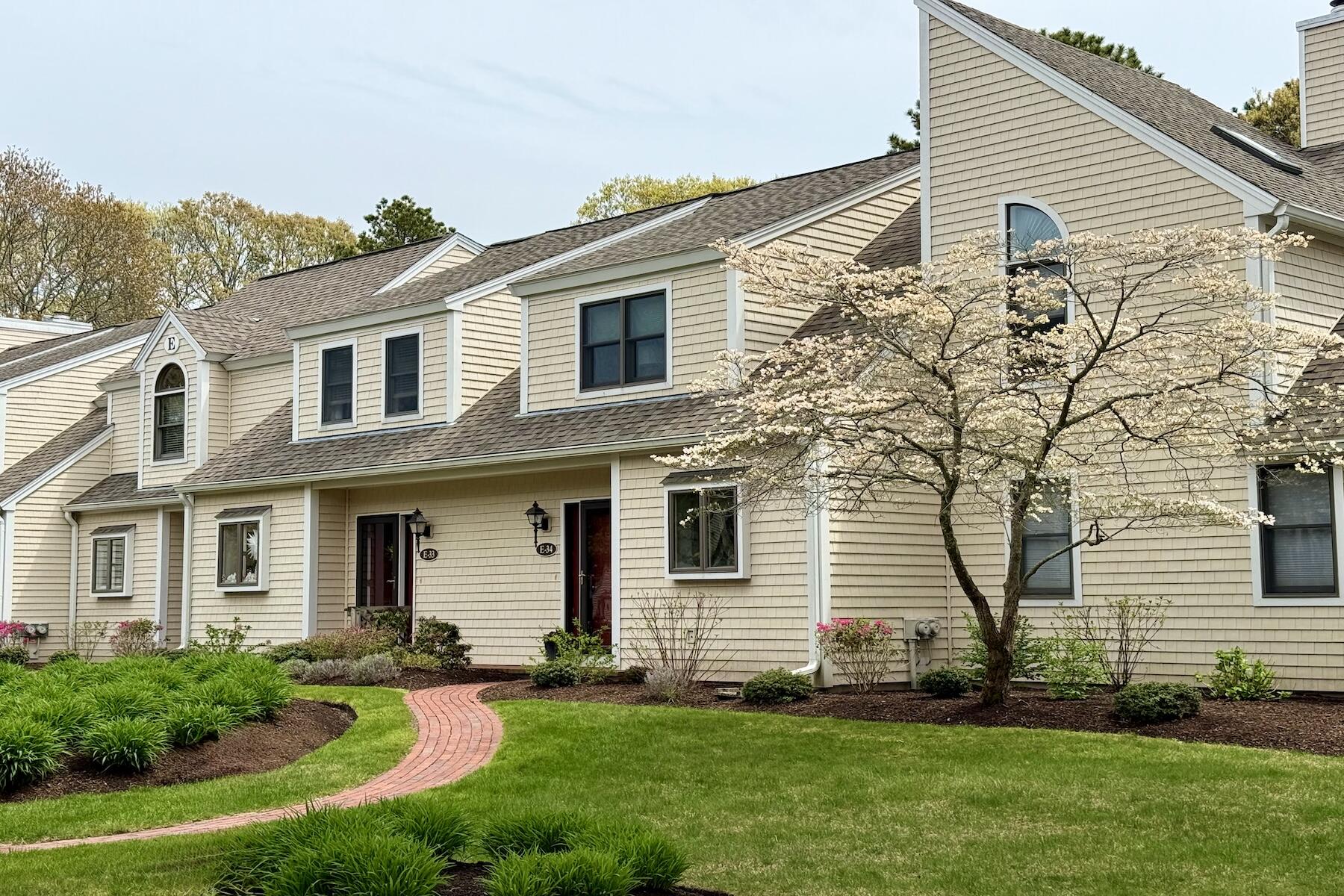 34 Shellback Way, Unit E Mashpee, MA 02649 - Photo 1 of 30 IMG_0902