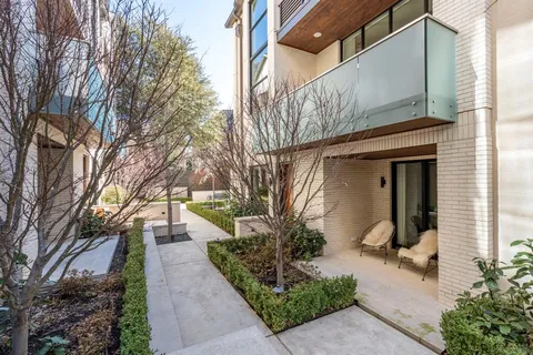 $2,050,000 | 4300 Lomo Alto Drive, Unit 3, Highland Park, TX 75205