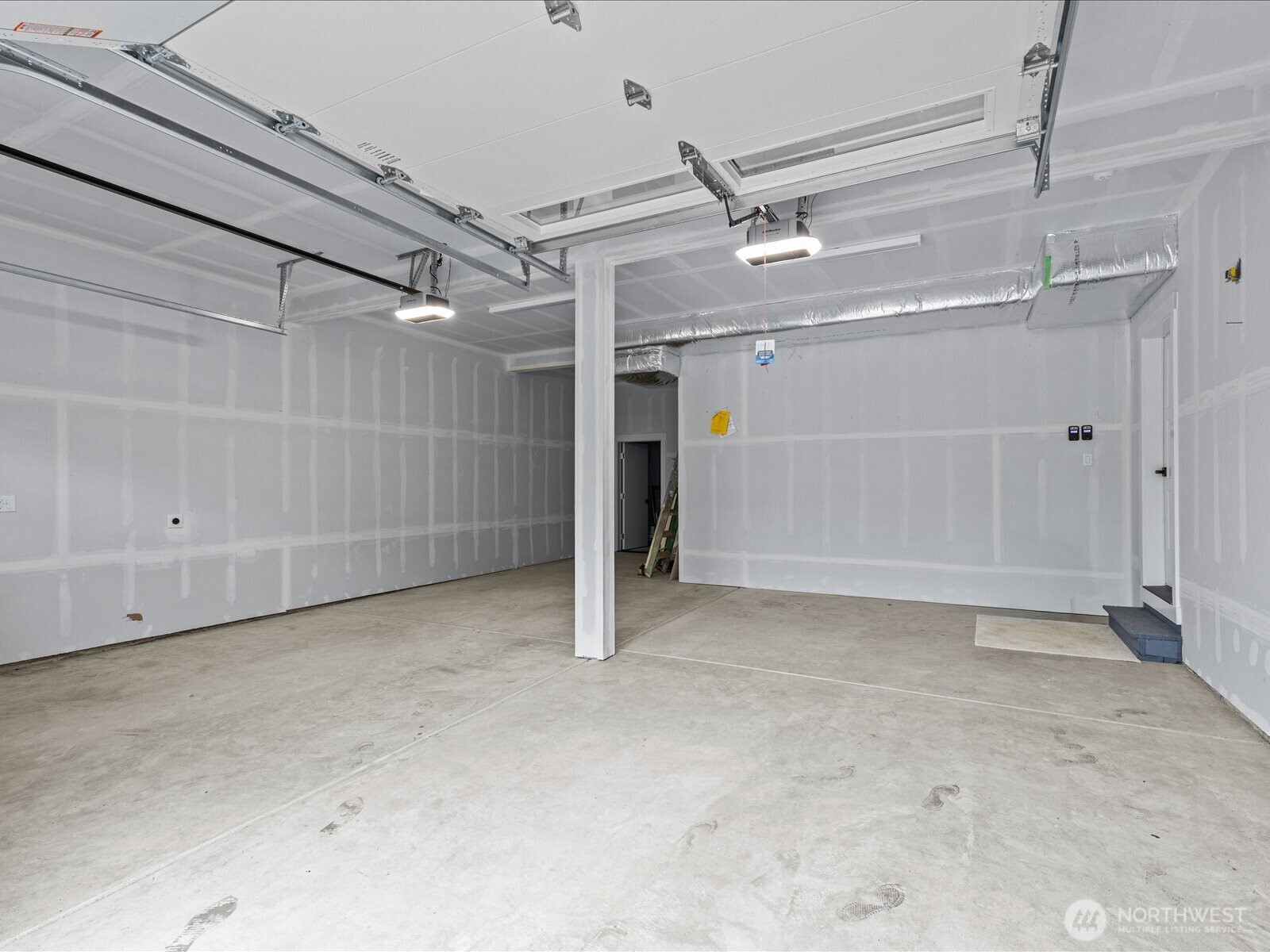 9207 Northeast 175th Street, Unit A Bothell, WA 98011 - Photo 35 of 39