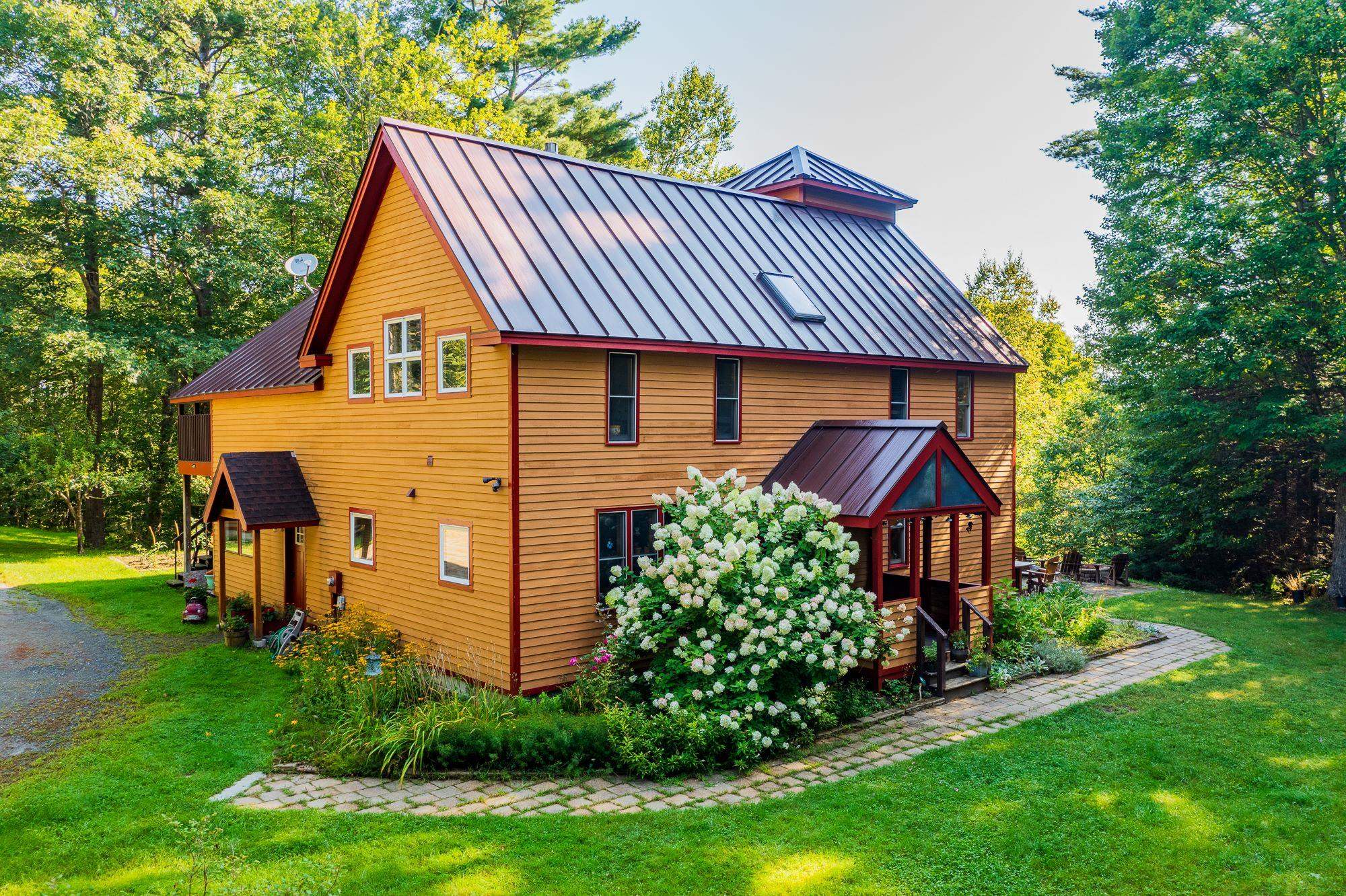 685 S Road Canaan, NH 03741 - Photo 1 of 60