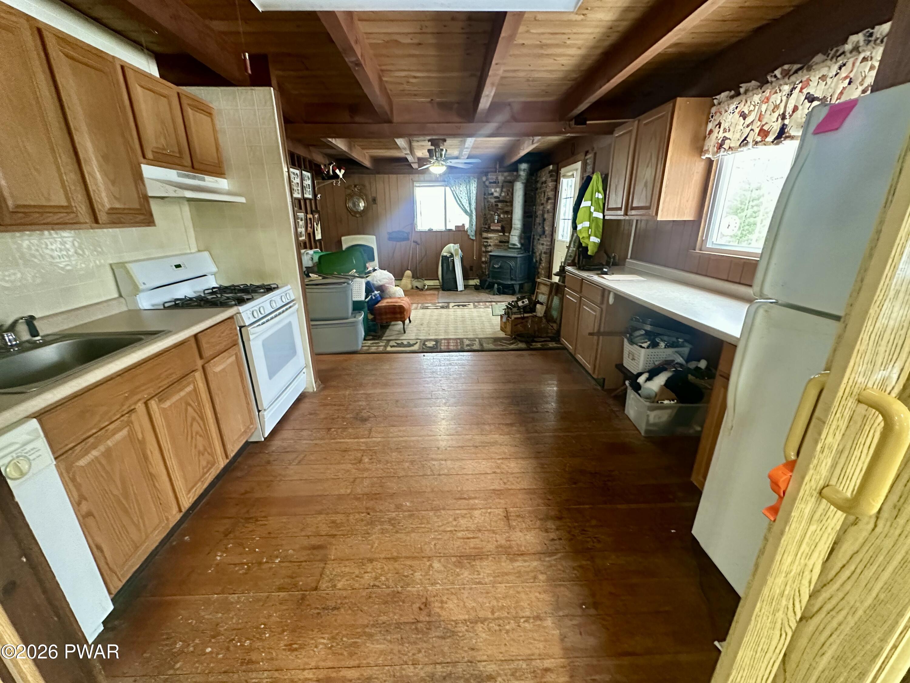 350 Oak Hill Road Hawley, PA 18428 - Photo 23 of 42 Kitchen