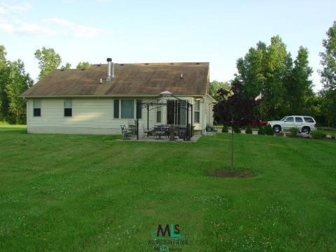 20745 33 Mile Road Armada, MI 48005 - Photo 4 of 11 726855-3.JPG