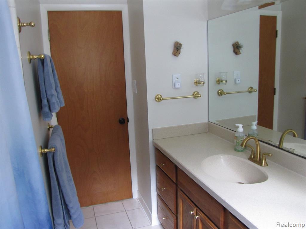1354 Maple Drive Rochester, MI 48307 - Photo 8 of 19