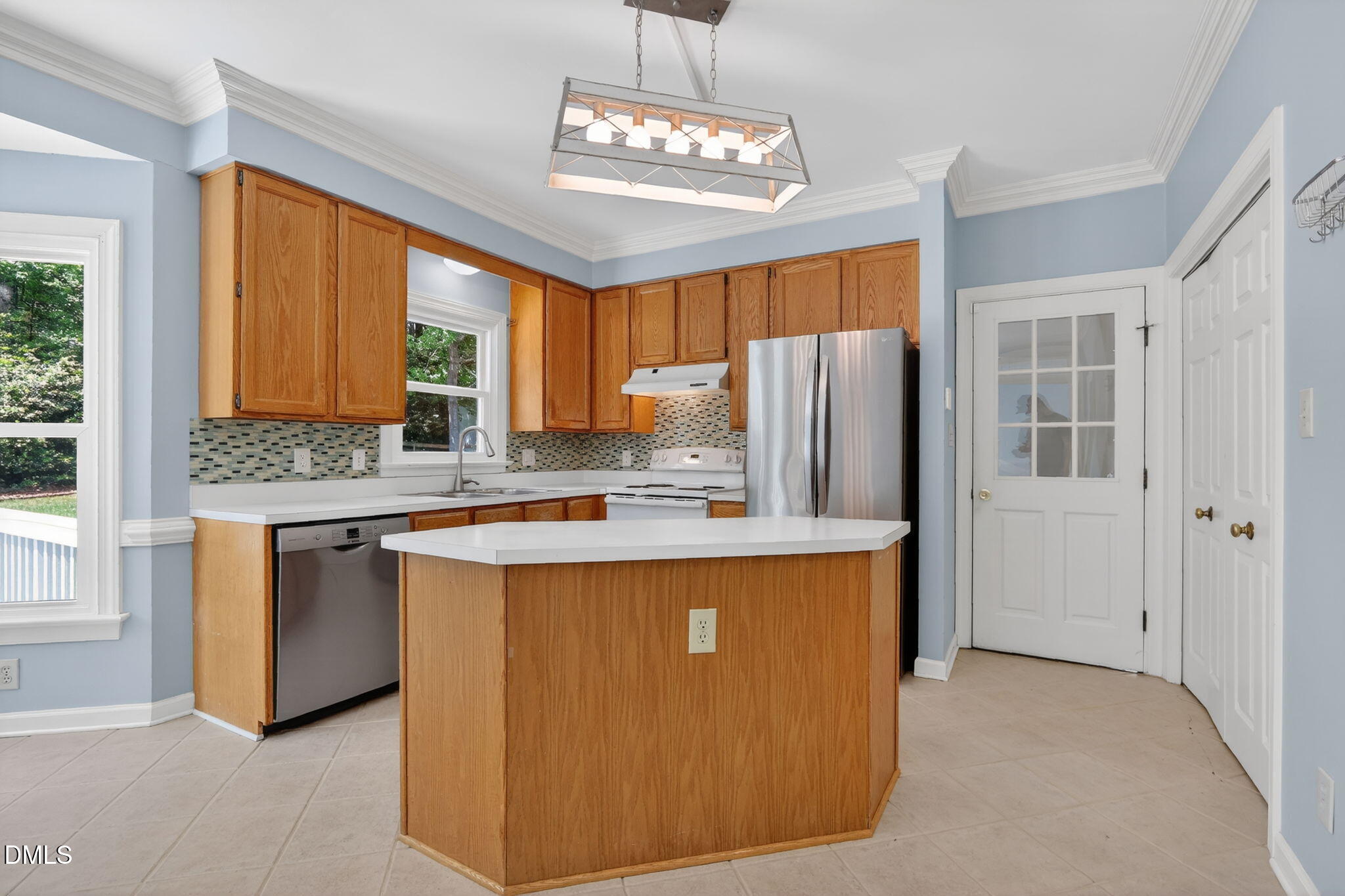 4221 Tolchester Place Raleigh, NC 27613 - Photo 14 of 55 Gallery Image 14