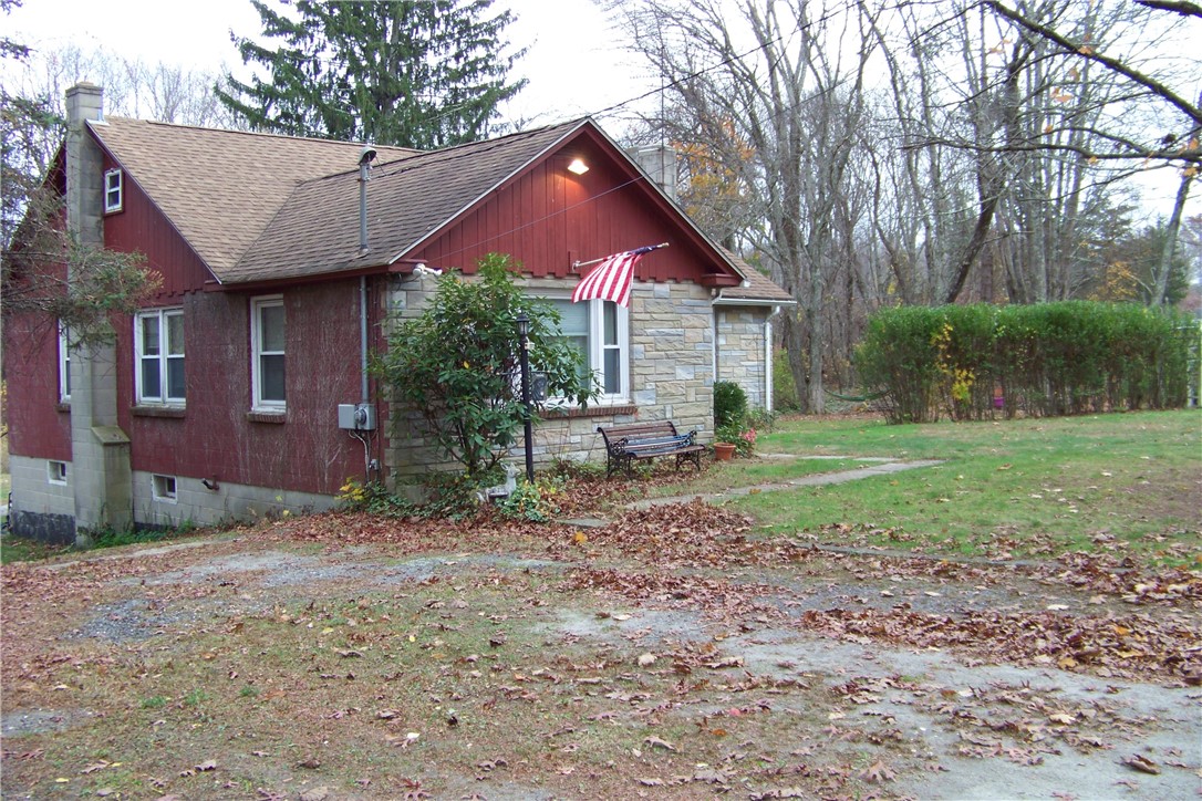 3 Balcom Road Foster, RI 02825 - Photo 2 of 26