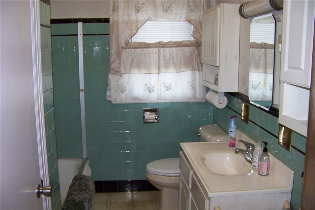 3 Balcom Road Foster, RI 02825 - Photo 9 of 26