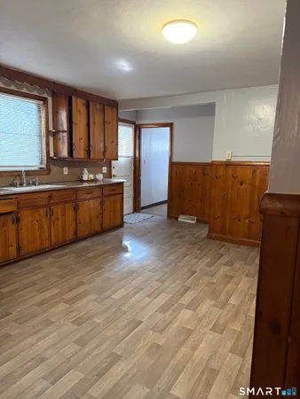 $1,900 | 8 Rogers Place, Manchester, CT 06040