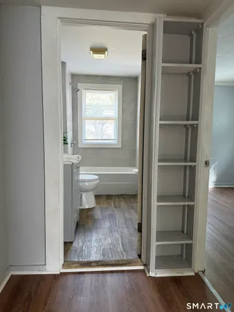 $1,900 | 8 Rogers Place, Manchester, CT 06040