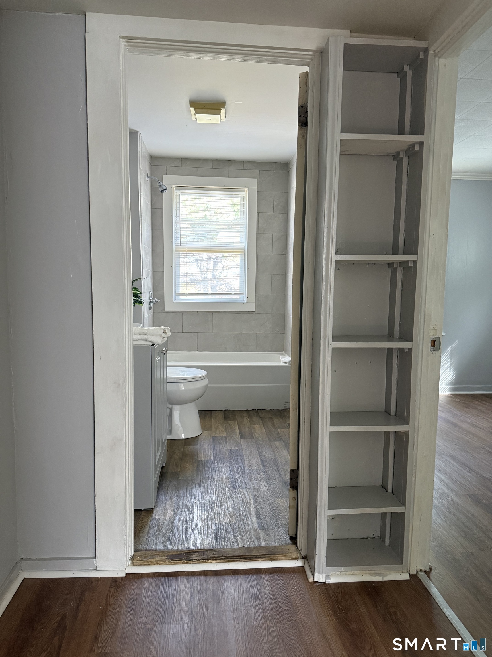 8 Rogers Place Manchester, CT 06040 - Photo 10 of 16