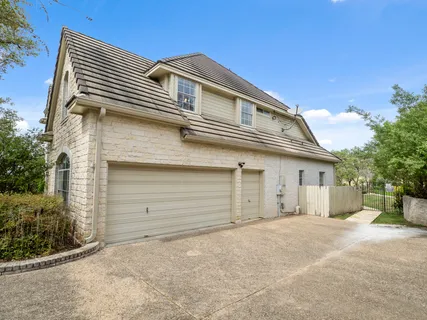 $925,500 | 1710 Lakeway Boulevard, Lakeway, TX 78734