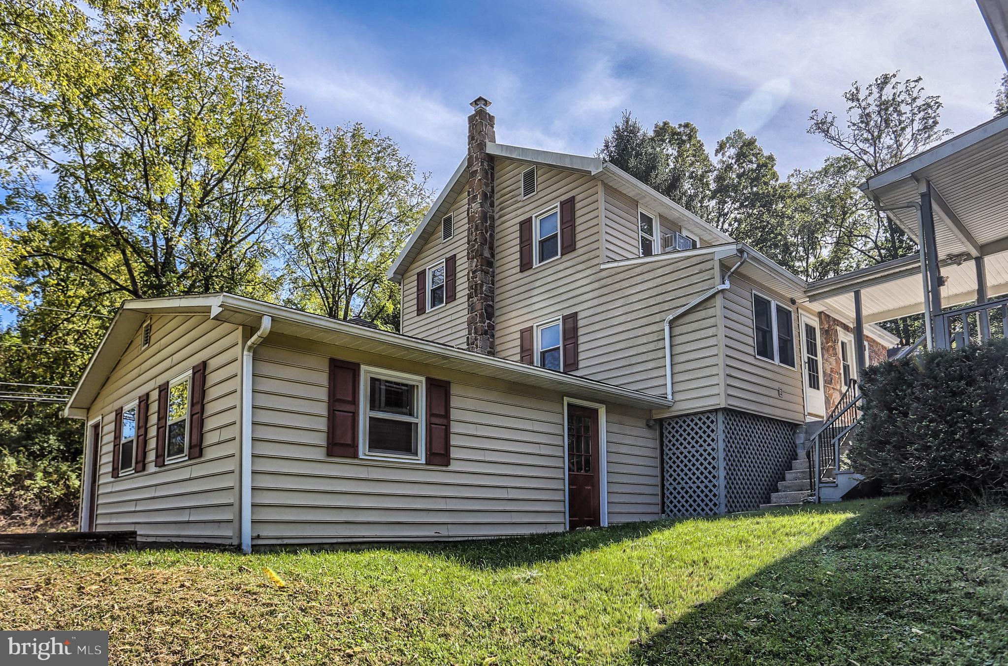 867 Old Forge Road New Cumberland, PA 17070 - Photo 4 of 46 Gallery Image 4