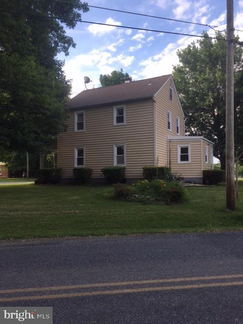 1004 Pine Hill Road Lititz, PA 17543 - Photo 3 of 5
