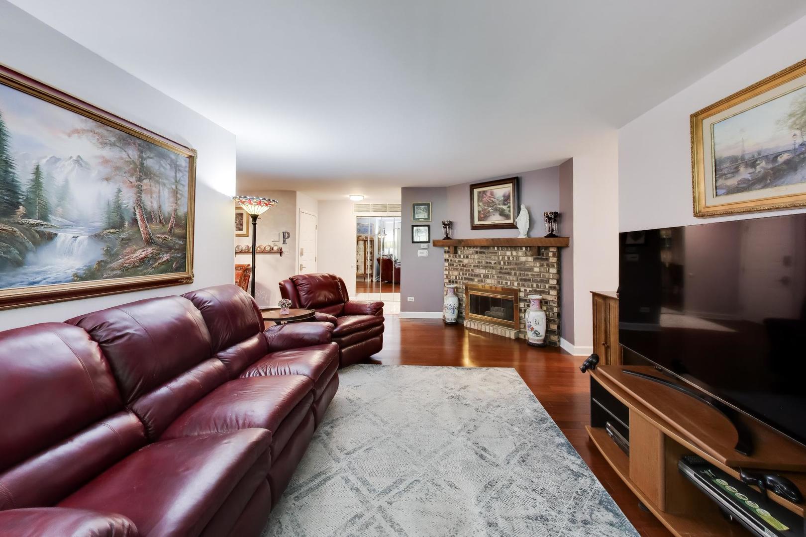 1456 North Elmhurst Road, Unit 101A Mount Prospect, IL 60056 - Photo 9 of 40 Gallery Image 9