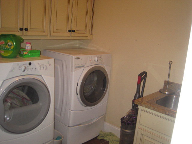 9185 Estes Road Macon, GA 31220 - Photo 11 of 20 a utility room with dryer and washer