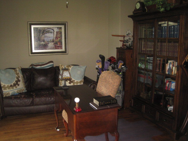 9185 Estes Road Macon, GA 31220 - Photo 8 of 20 a living room with furniture
