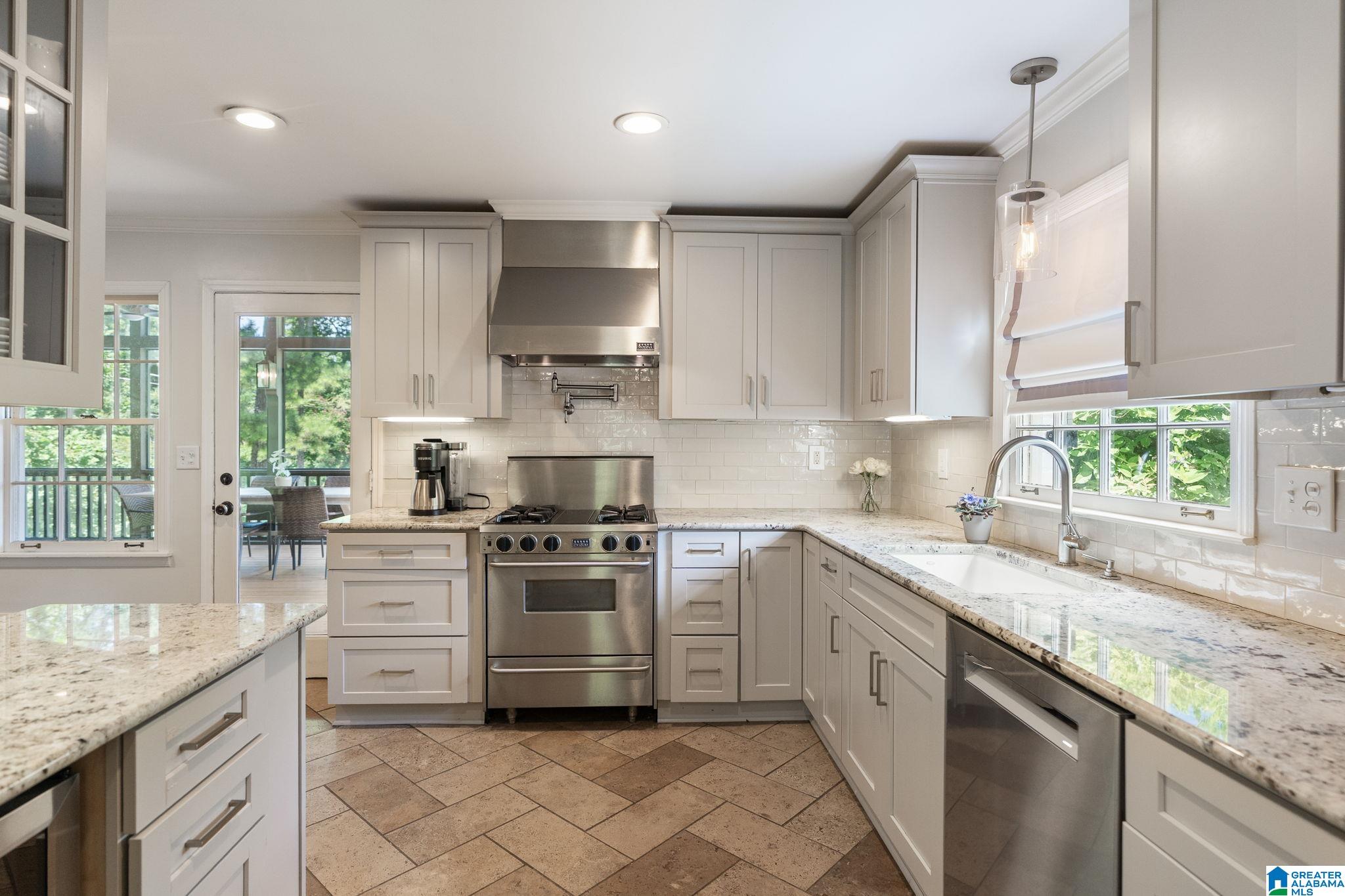 2736 Cherokee Road Mountain Brook, AL 35216 - Photo 11 of 48 Gallery Image 11
