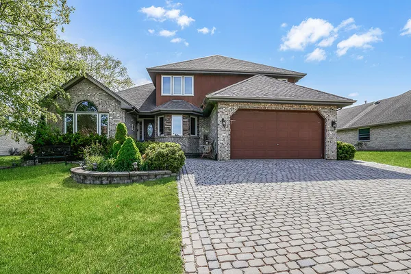 $589,900 | 18013 Alice Lane, Orland Park, IL 60467