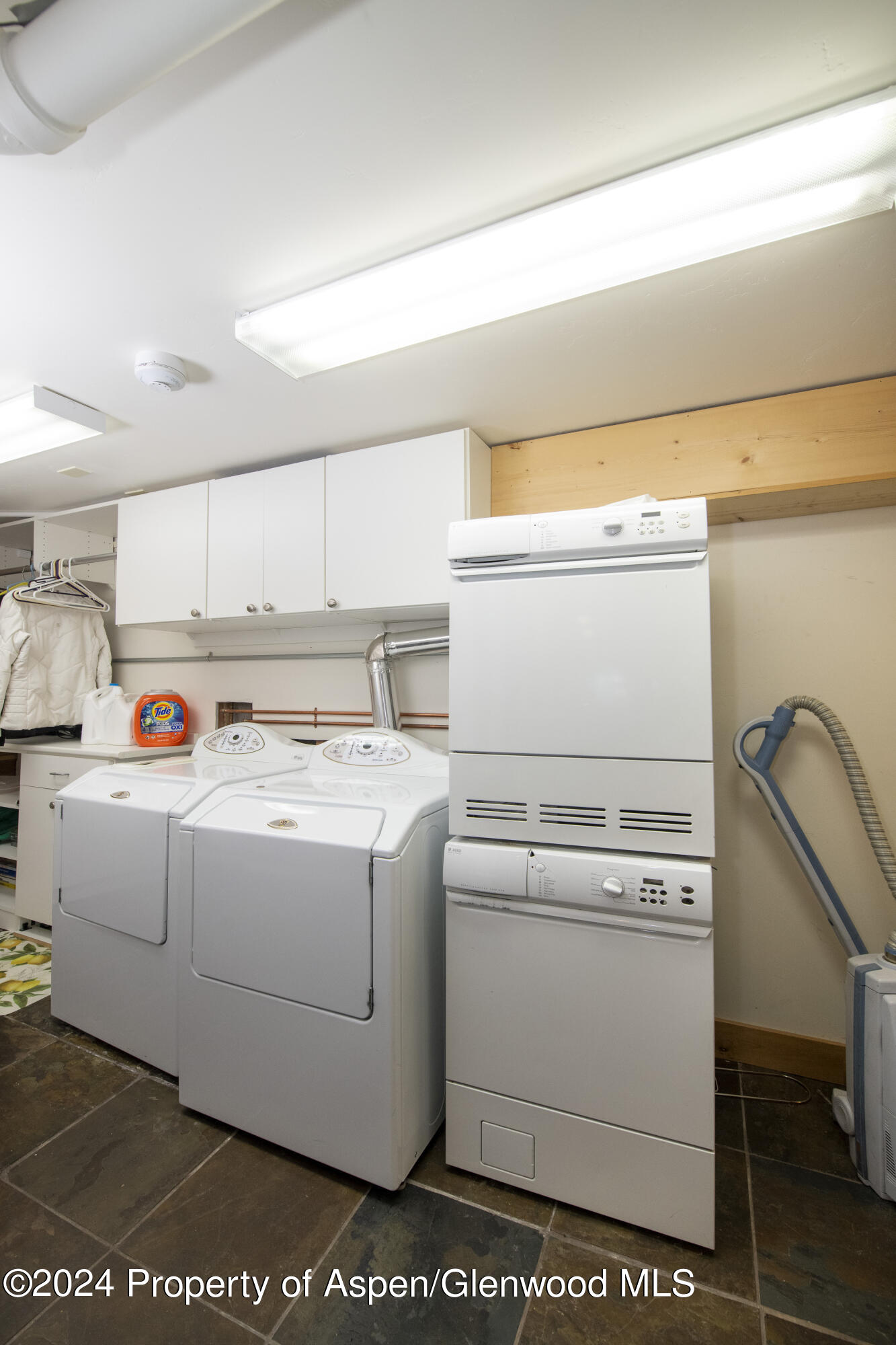 1325 Mountain View Drive Aspen, CO 81611 - Photo 20 of 26 a utility room with dryer and washer