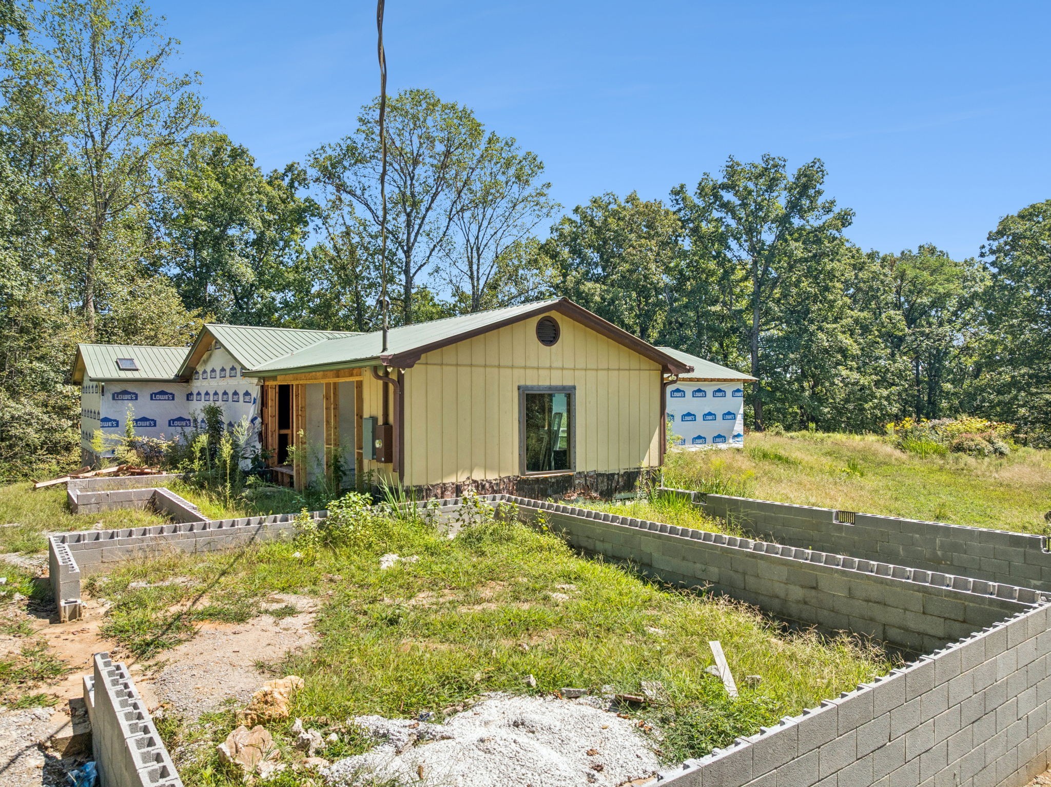 8272 Burgess Falls Road Baxter, TN 38544 - Photo 39 of 41 a view of a house with pool yard and sitting area