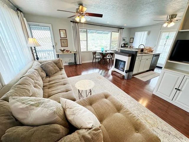 $3,500 | 1445 Mokuna Place, Honolulu, HI 96816