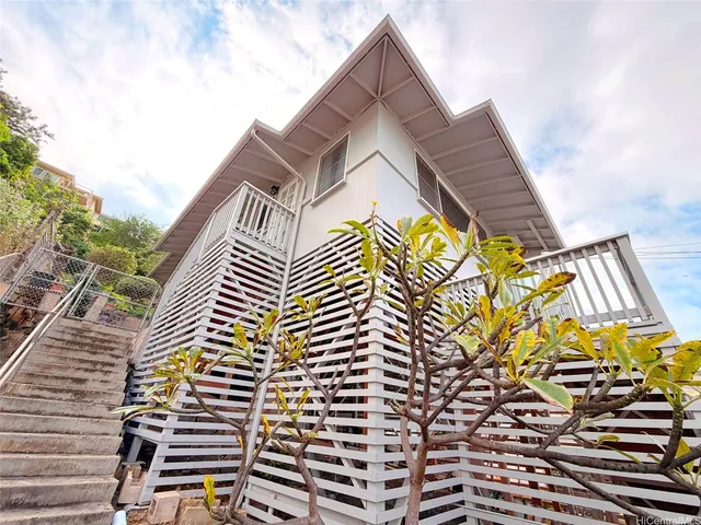 $3,500 | 1445 Mokuna Place, Honolulu, HI 96816