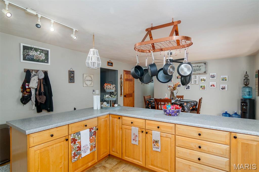 345 Valley View Carlyle, IL 62231 - Photo 13 of 54