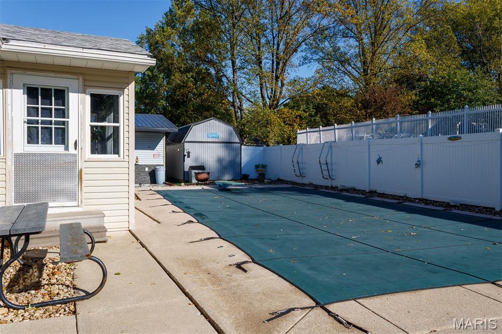 345 Valley View Carlyle, IL 62231 - Photo 2 of 54