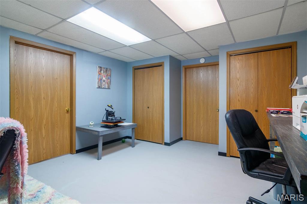 345 Valley View Carlyle, IL 62231 - Photo 27 of 54