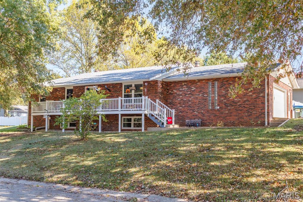 345 Valley View Carlyle, IL 62231 - Photo 3 of 54