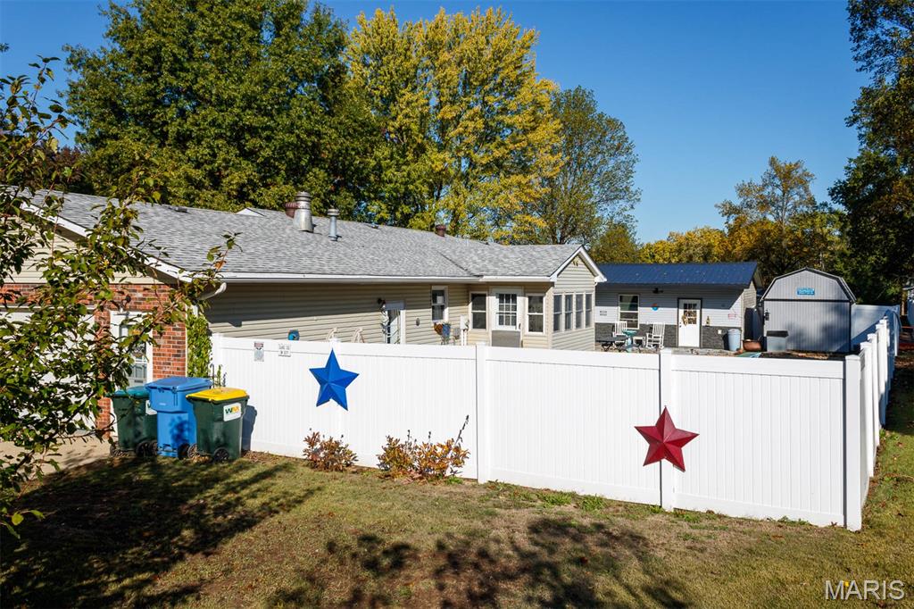 345 Valley View Carlyle, IL 62231 - Photo 37 of 54