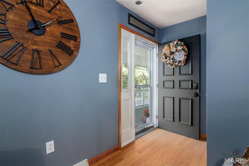 345 Valley View Carlyle, IL 62231 - Photo 5 of 54